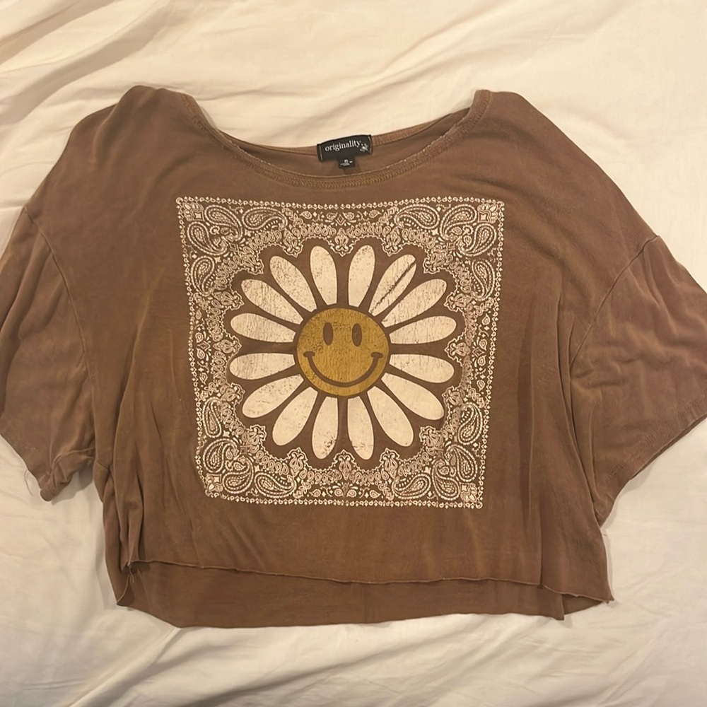 Cropped t shirt